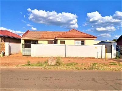 House For Sale In Vosloorus Ext 25, Boksburg