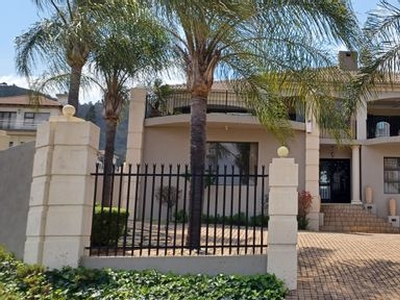 3 Bedroom Freehold For Sale in Kosmos Ridge - 1 Tawny Eagle