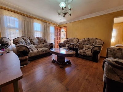 4 Bed House in Motherwell