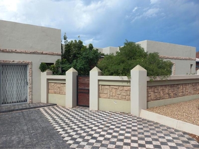 4 Bedroom Home with Separate Flat for sale in Parkersdorp, Saldanha