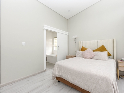 4 bedroom house to rent in Craigavon
