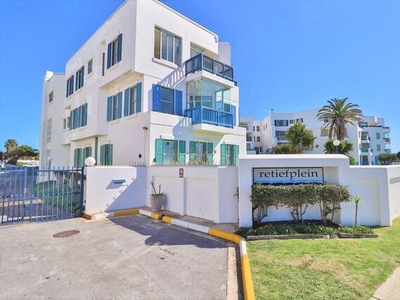 Apartment For Sale In Summerstrand, Port Elizabeth