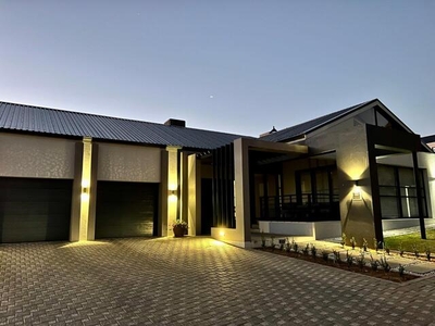 House For Sale In Tredenham, Bloemfontein