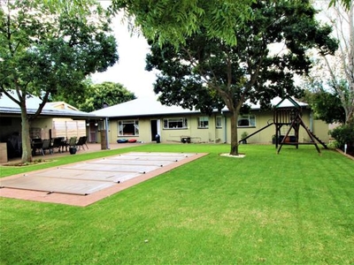 House For Sale In Universitas, Bloemfontein