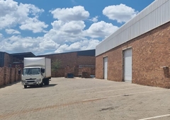 1,100m² Warehouse To Let in Silverton