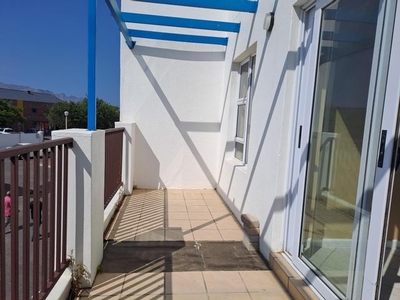 1 Bedroom Apartment Rented in Strand Central