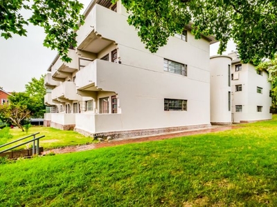 2 Bedroom apartment for sale in Rosebank, Cape Town