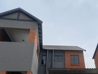2 Bedroom apartment for sale in Tres Jolie, Roodepoort