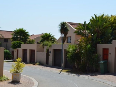 2 Bedroom cluster to rent in North Riding, Randburg