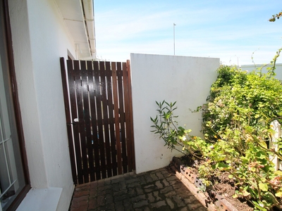 2 bedroom retirement home for sale in West Bank (Port Alfred)