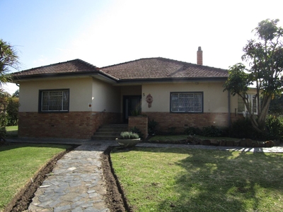 3 Bedroom House For Sale in Humansdorp