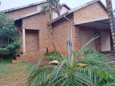 3 Bedroom Sectional Title To Let in Safari Gardens