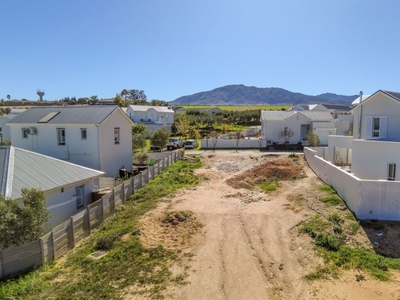 350m² Vacant Land Sold in Berg En Dal