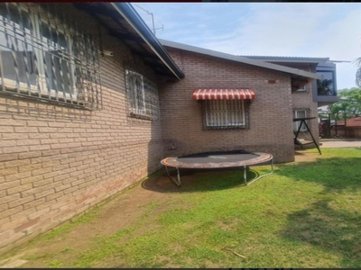5 Bedroom house for sale in Avoca, Durban