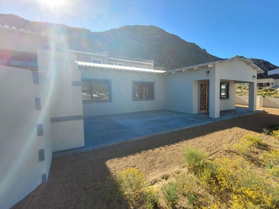 6 Bedroom House to rent in Springbok