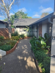 8 Bedroom House For Sale in Secunda
