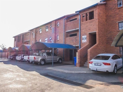 2 Bedroom Spacious Apartment, 5 km's from Pretoria CBD