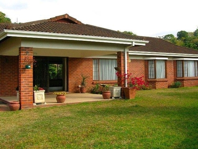 3 BEDROOM SECURE TOWNHOUSE TO RENT IN KLOOF