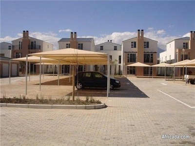 Beautiful 2 bedroom apartment with single garage .