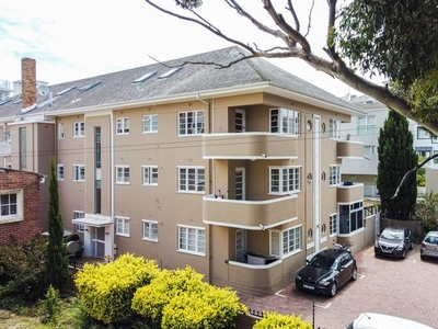 1 Bedroom Apartment Sold in Sea Point
