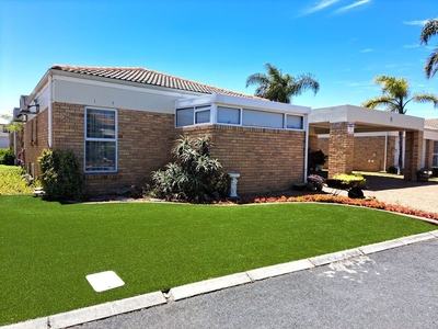 2 Bedroom townhouse-villa in Protea Heights For Sale