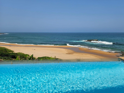 Property for sale with 7 bedrooms, Tinley Manor, Ballito