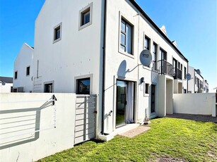 2 Bed Townhouse in Burgundy Estate