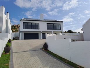 3 Bed Duplex in Da Gama Bay