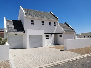 4 Bed Duplex in Sandy Point