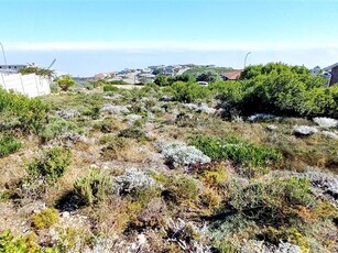 880 m² Land available in Dana Bay