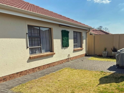 2 Bedroom House for Sale For Sale in Secunda - Home Sell - M
