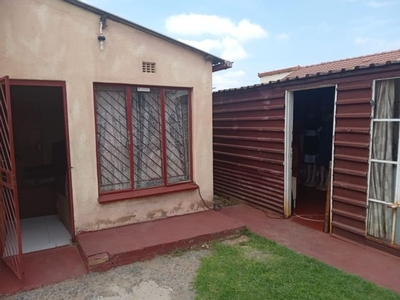 2 Bedroom House For Sale in Payneville