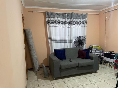 2 Bedroom House For Sale in Meriting Unit 1