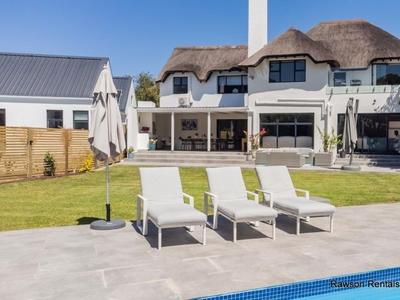 4 Bedroom house to rent in Constantia, Cape Town