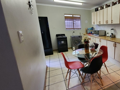 2 bedroom townhouse for sale in Uitsig (Bloemfontein)
