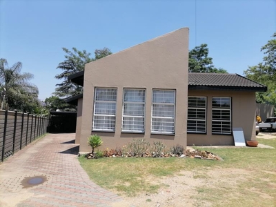 1 Bedroom Apartment to Rent in Bloubosrand