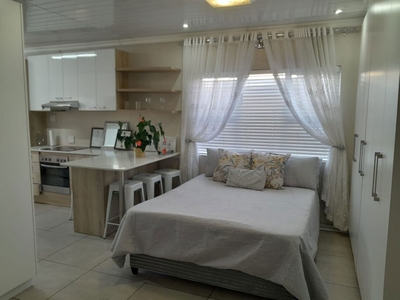 1 bedroom house to rent in Athlone (Cape Town)