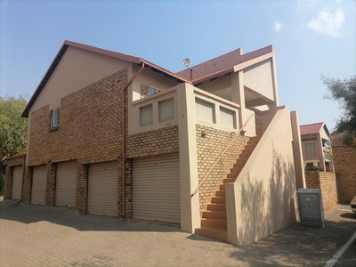 2 Bed Apartment/Flat For Rent Rooihuiskraal North Centurion