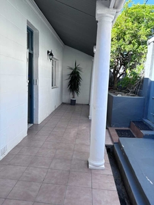 COTTAGE TO RENT IN GREEN POINT