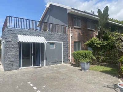 14 bedroom, East London Eastern Cape N/A