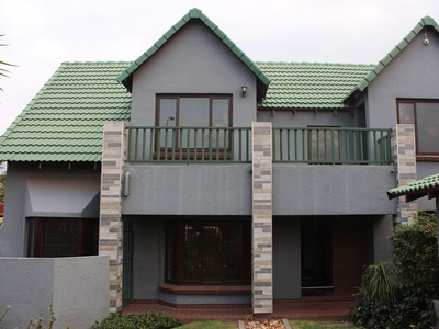 4 Bedroom Freestanding For Sale in Dalpark Ext 11