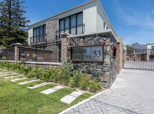 Neat 3 Bed Townhouse at Elgin Greens in Sybrand Park Rondebosch East