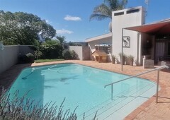 4 Bedroom House To Let in Bonnievale