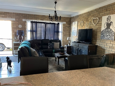 4 Bedroom House For Sale in Kraaifontein East