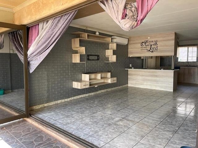 4 bedroom, Kathu Northern Cape N/A