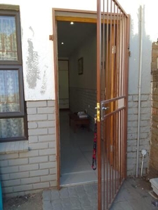 Apartment For Rent In Floors, Kimberley