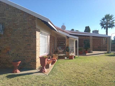 Townhouse For Sale In Stilfontein, North West