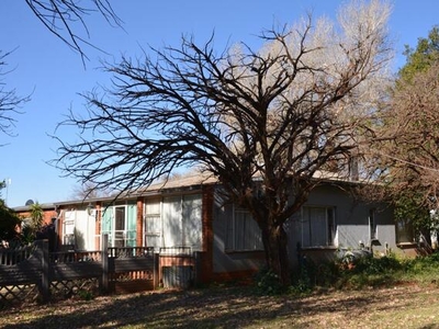 House For Sale In Bainsvlei, Bloemfontein