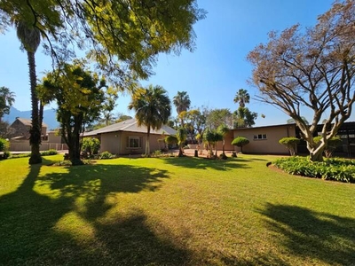 House For Sale In Schoemansville, Hartbeespoort