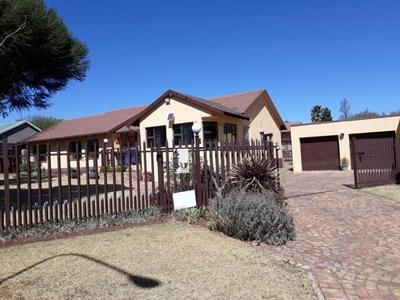 House For Sale In Sunset Park, Secunda